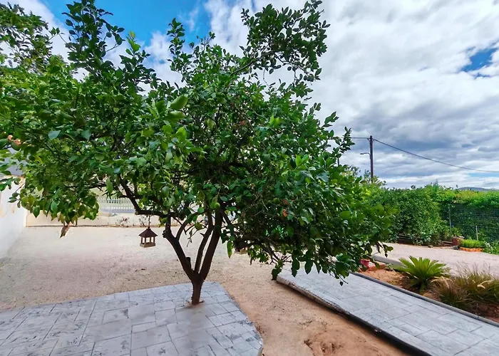 Апартаменты Cyclopean View *