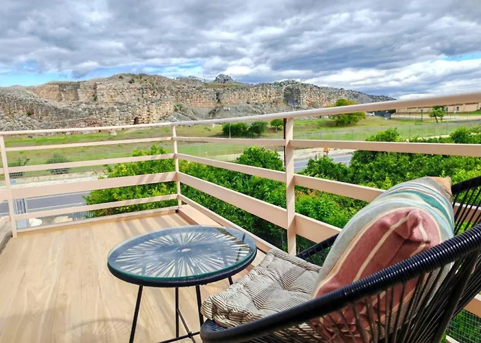 Cyclopean View 아파트